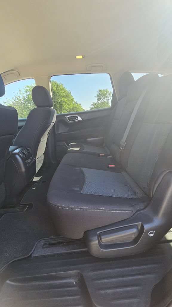 Used 2017 Nissan Pathfinder S FWD image 6