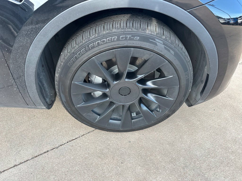 Used 2023 Tesla Model Y Long Range AWD/4WD image 6