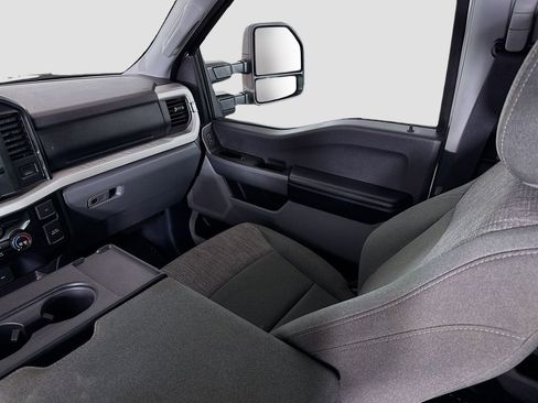 Used 2024 Ford F350 XLT w/ FX4 Off-Road Package AWD/4WD image 21