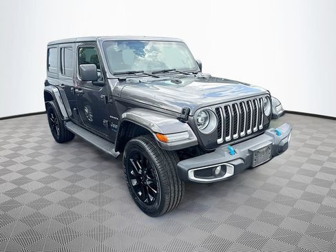 Used 2022 Jeep Wrangler Unlimited Sahara AWD/4WD image 4