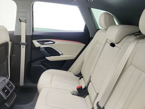 Used 2025 Audi Q5 Premium AWD/4WD image 41