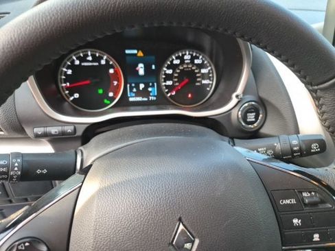 Used 2026 Mitsubishi Eclipse Cross AWD image 23