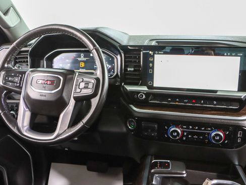 Used 2023 GMC Sierra 1500 Elevation w/ X31 Off-Road Package AWD/4WD image 18
