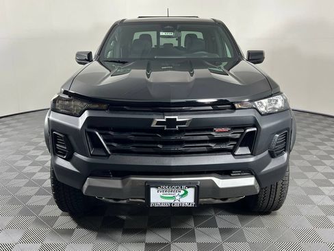 New 2025 Chevrolet Colorado Trail Boss w/ Midnight Edition AWD/4WD image 2