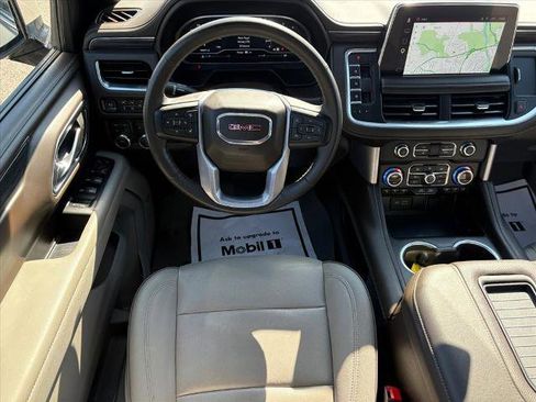 Certified 2023 GMC Yukon SLT w/ SLT Luxury Package AWD/4WD image 21