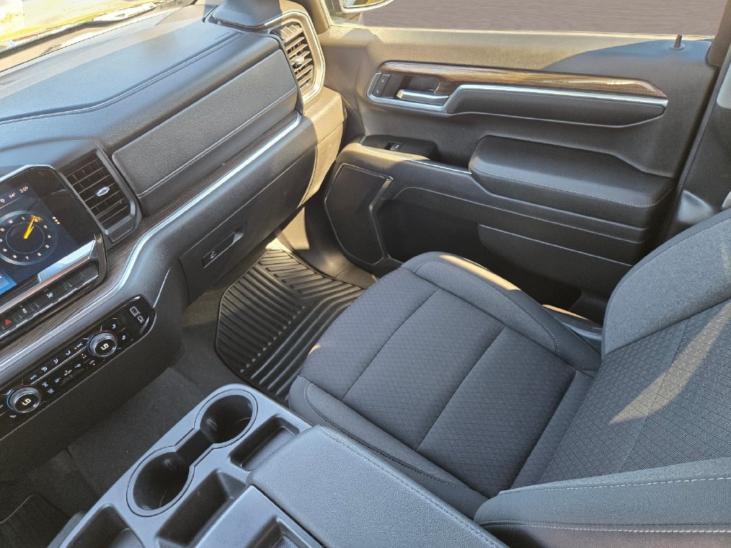 Used 2023 Chevrolet Silverado 1500 LT AWD/4WD image 14