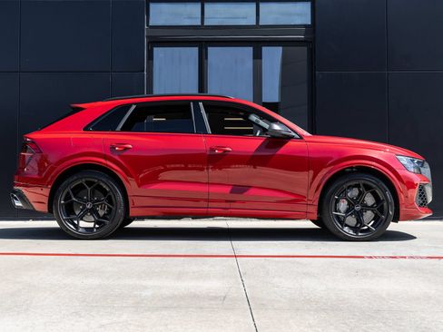 Used 2025 Audi RS Q8 performance AWD/4WD image 10