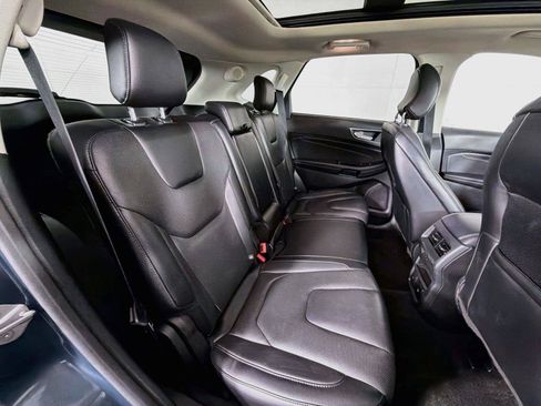 Used 2019 Ford Edge Titanium w/ Equipment Group 301A AWD/4WD image 30