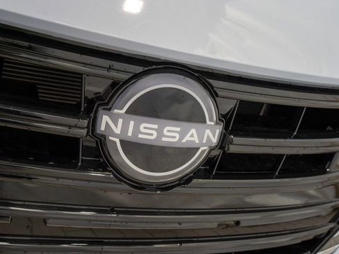 New 2025 Nissan Versa SV w/ Trunk Package image 3