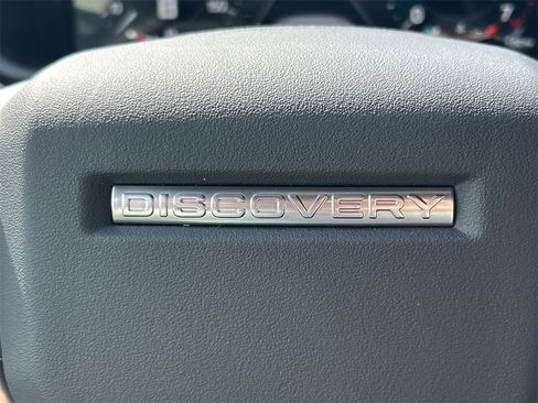 Used 2025 Land Rover Discovery Dynamic SE image 43