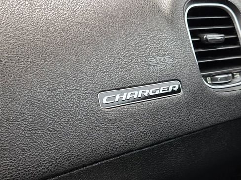 Used 2019 Dodge Charger Scat Pack RWD image 39