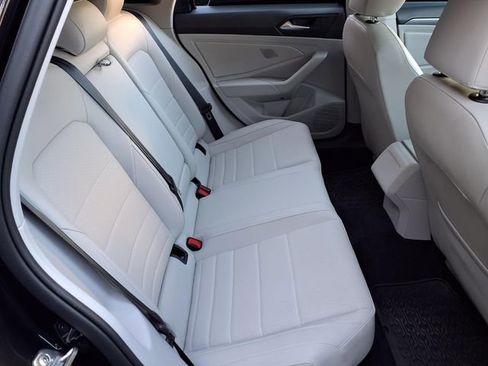 Used 2023 Volkswagen Jetta SE w/ Panoramic Sunroof Package FWD image 23