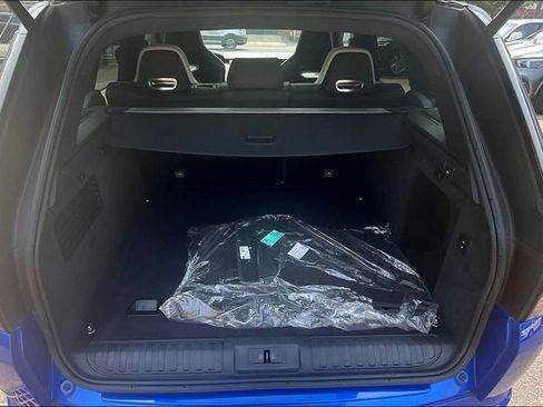 Used 2022 Land Rover Range Rover Sport SVR image 28