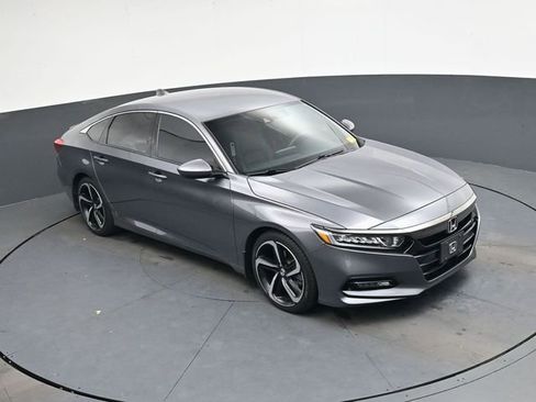 Used 2018 Honda Accord Sport image 18