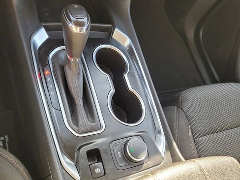 Used 2020 Chevrolet Traverse LS image 28