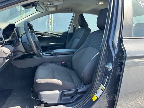 Used 2025 Toyota Camry LE FWD image 9