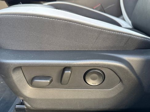 Used 2025 Buick Envision Sport Touring image 12