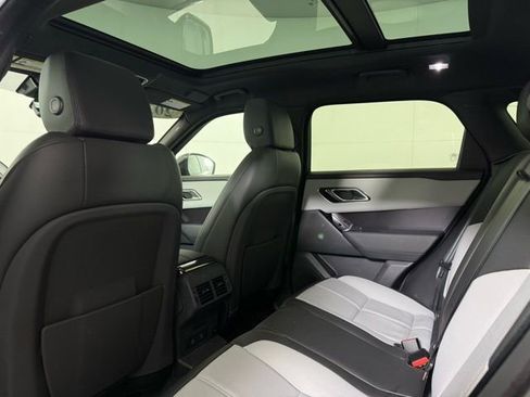 Used 2026 Land Rover Range Rover Velar Dynamic SE image 19