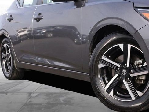 Certified 2024 Nissan Sentra SV image 3