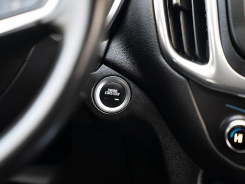 Used 2019 Chevrolet Equinox LT image 35