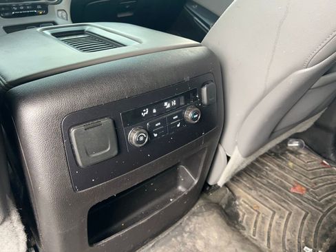 Used 2015 Chevrolet Tahoe LT w/ Luxury Package image 8