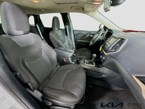 Used 2015 Jeep Cherokee Latitude image 26