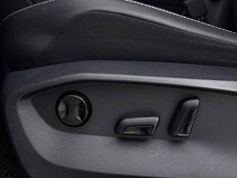 Used 2022 Volkswagen Tiguan SE image 23