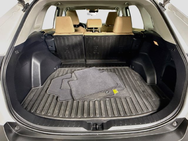 Certified 2019 Toyota RAV4 XLE w/ Convenience Package AWD/4WD image 28