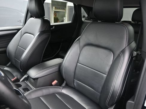 Used 2025 Ford Escape Platinum AWD/4WD image 11
