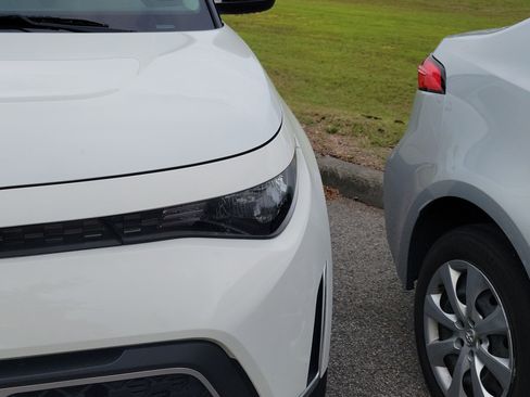 Used 2024 Kia Soul S FWD image 3