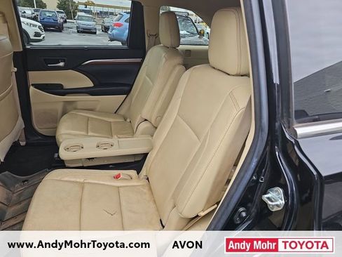 Used 2018 Toyota Highlander Limited image 11