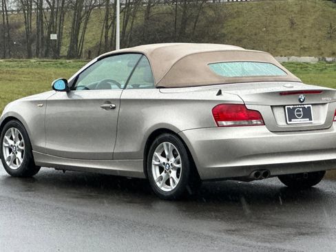 Used 2009 BMW 128i Convertible image 5