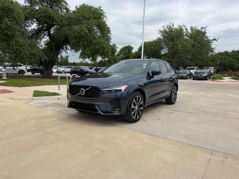 Certified 2024 Volvo XC60 B5 Plus w/ Climate Package AWD/4WD image 2