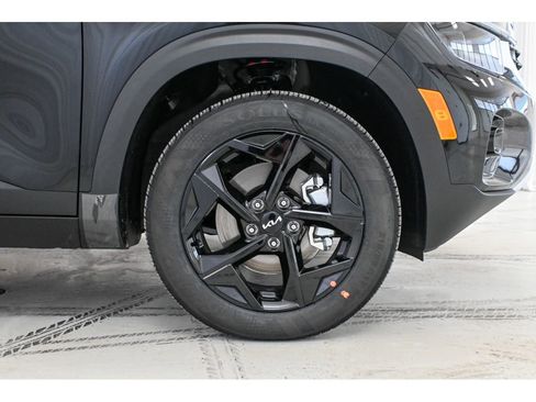 New 2026 Kia Seltos EX image 8