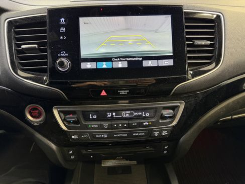 Used 2021 Honda Pilot Black Edition image 17