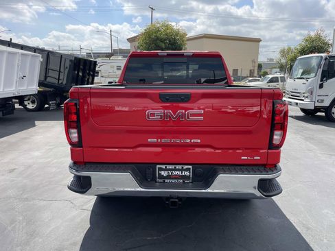 New 2026 GMC Sierra 1500 SLE w/ Preferred Package image 6