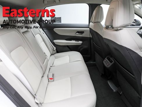 Used 2023 Nissan Ariya FWD image 23