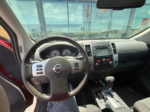 Used 2017 Nissan Frontier PRO-4X AWD/4WD image 11
