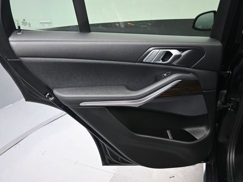 Used 2020 BMW X5 xDrive40i w/ Premium Package image 29