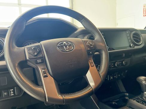 Certified 2022 Toyota Tacoma TRD Sport w/ Technology Package image 14
