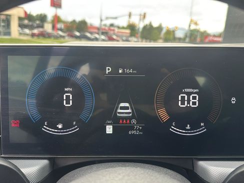 Used 2025 Hyundai Sonata SE FWD image 14