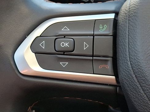 Certified 2022 Jeep Compass Limited image 22