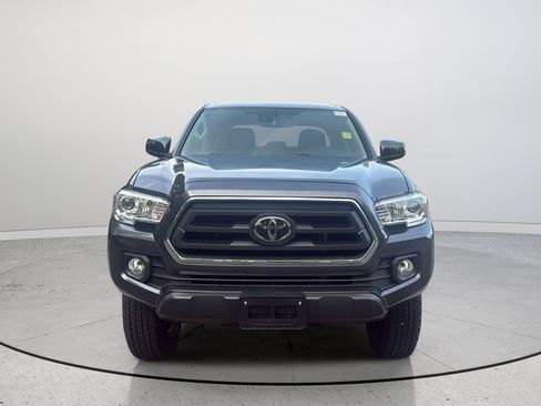 Used 2021 Toyota Tacoma SR5 RWD image 4