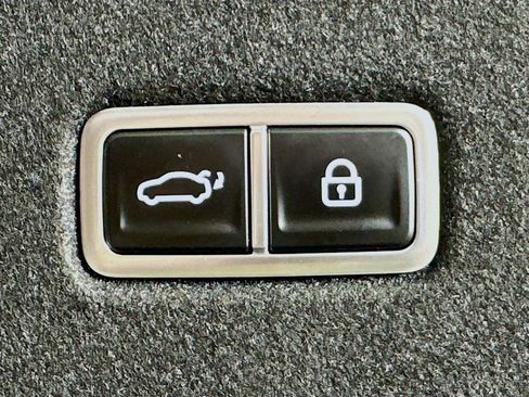 Used 2024 Hyundai Ioniq 6 SEL RWD image 31