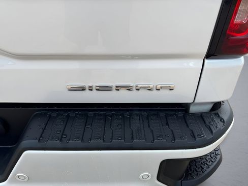 Used 2022 GMC Sierra 1500 Denali AWD/4WD image 38