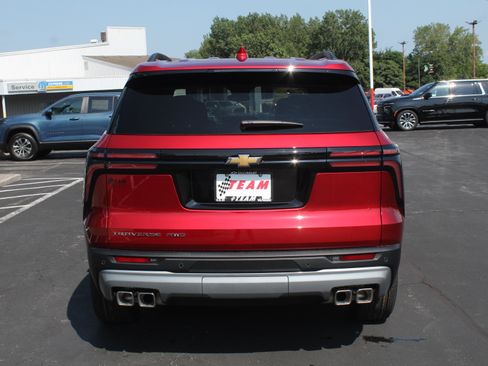 New 2027 Chevrolet Traverse LT AWD/4WD image 5
