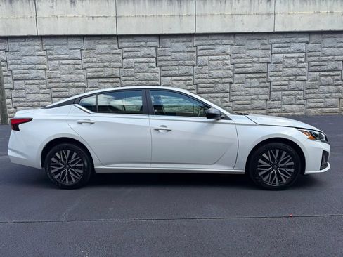 Used 2026 Nissan Altima 2.5 SV AWD/4WD image 5