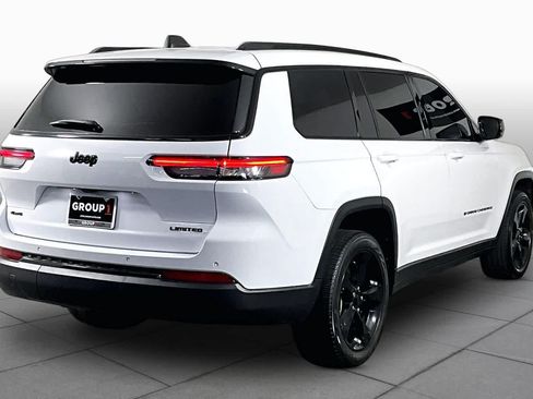 Used 2024 Jeep Grand Cherokee L Limited w/ Black Appearance Package AWD/4WD image 13