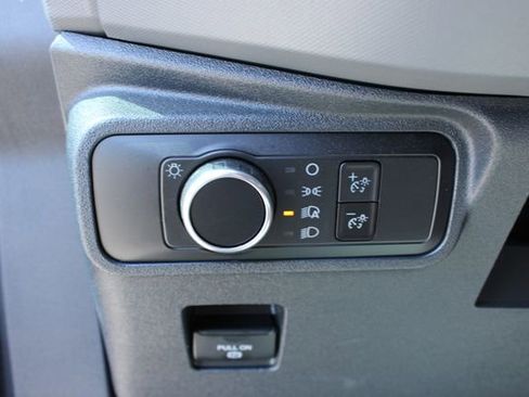 Used 2024 Ford Bronco Everglades image 13