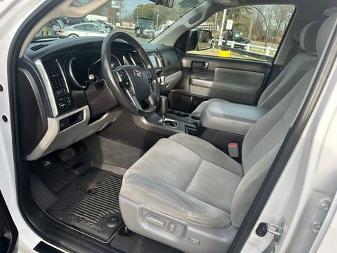 Used 2019 Toyota Sequoia SR5 image 11